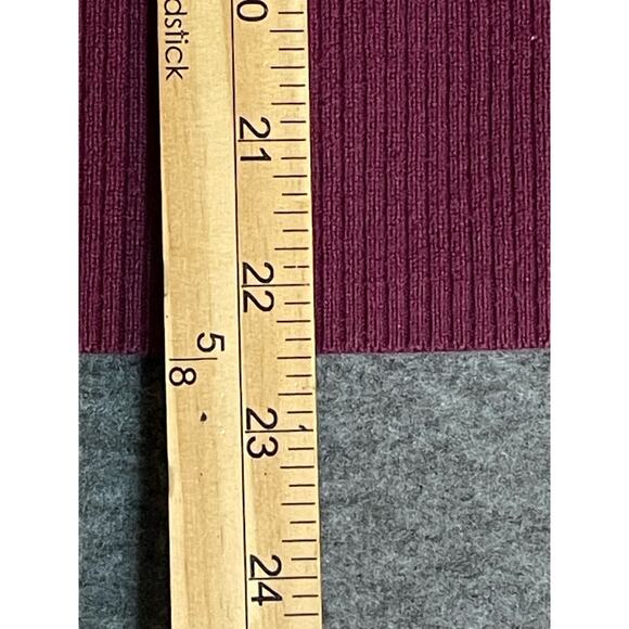 Women’s Gap Sweater Size M Maroon Light Weight Long Sleeve White Pink Stripes - Picture 8 of 8